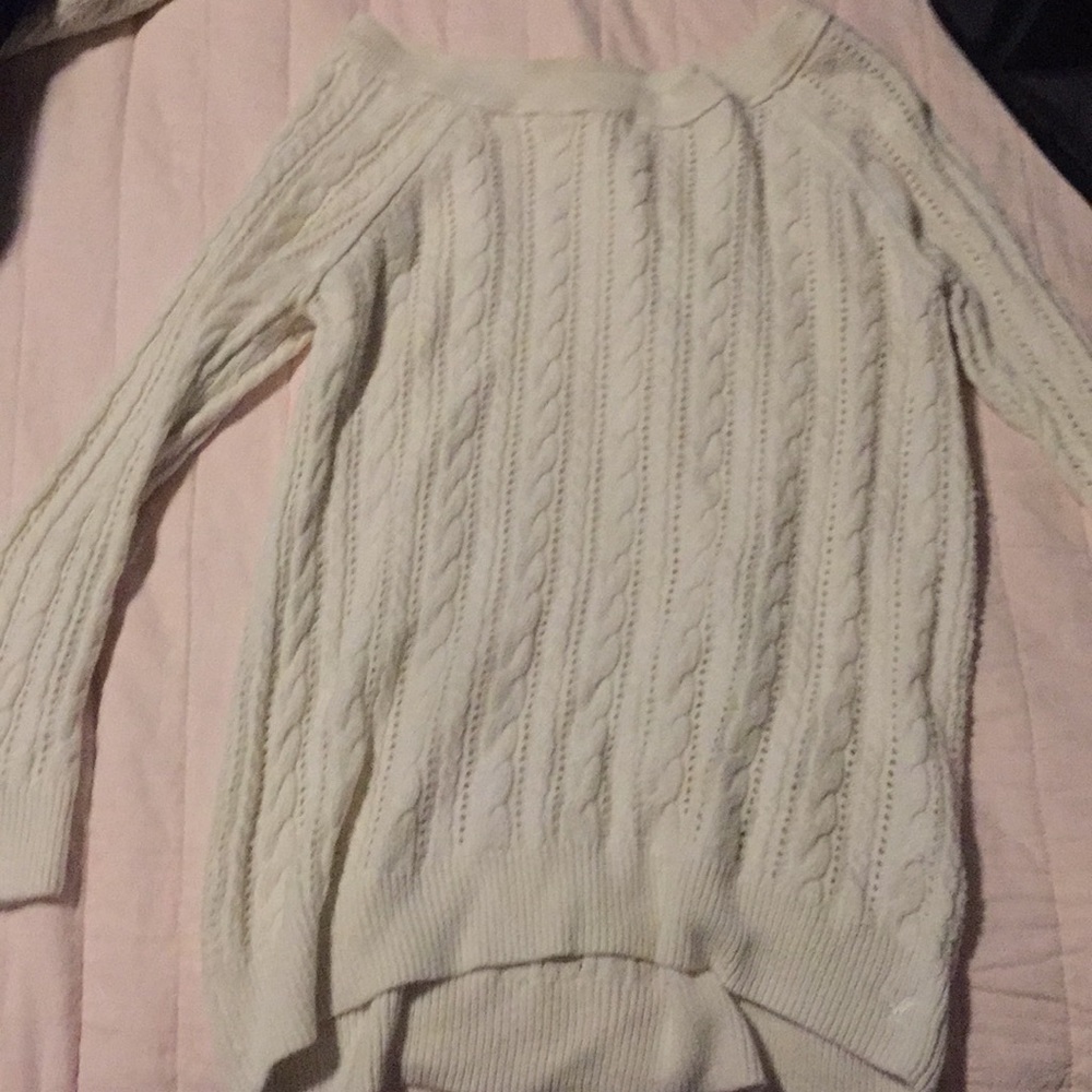 White Knitted sweater